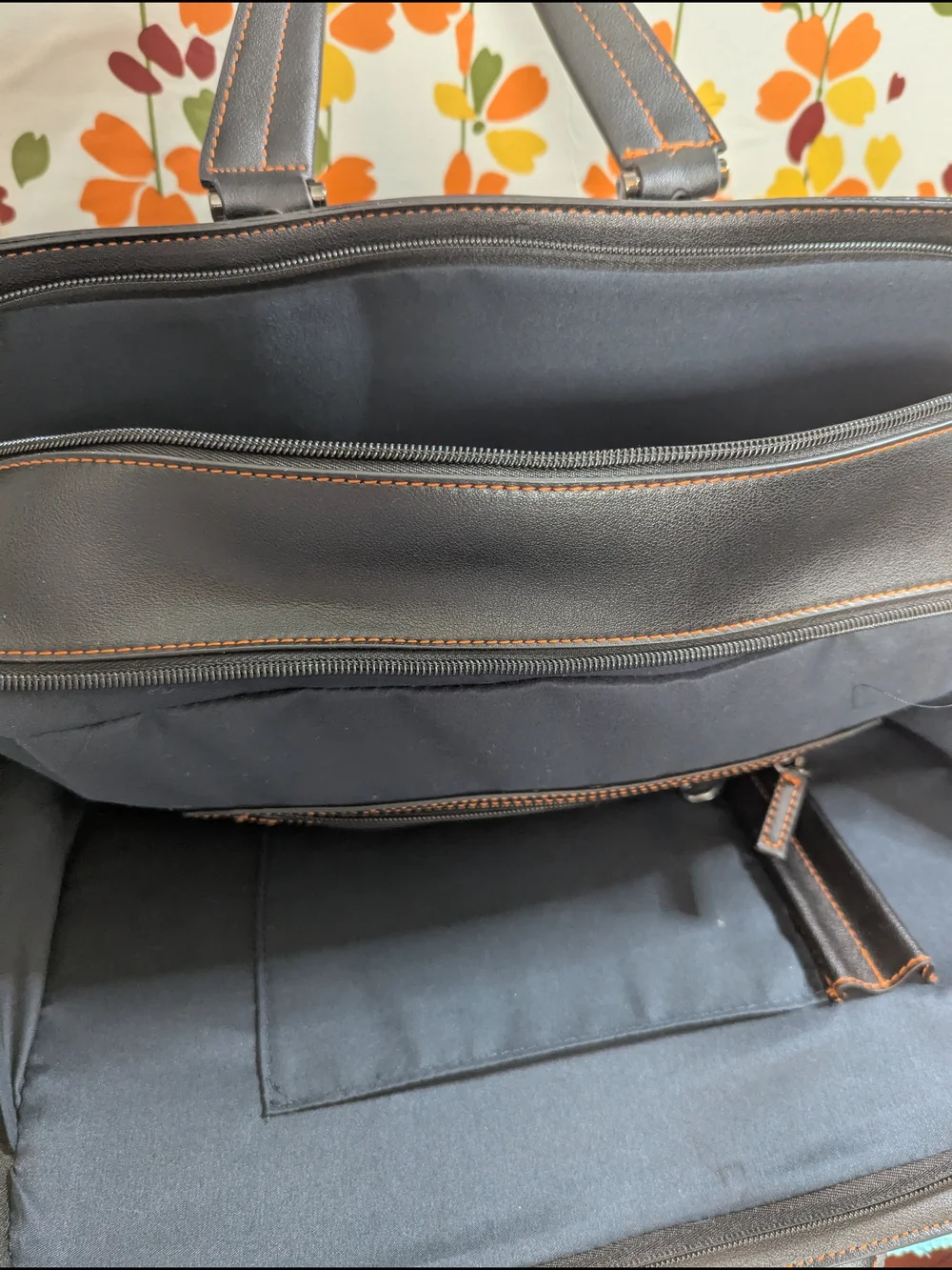 Laseficher. Black and Orange Laptop Briefcase - Professional Men's Bag